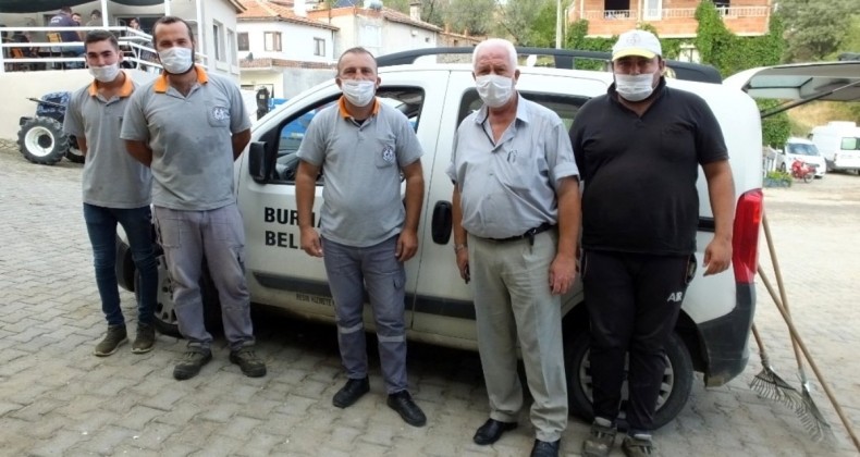 Burhaniye’de temizlik işçileri takdir topladı
