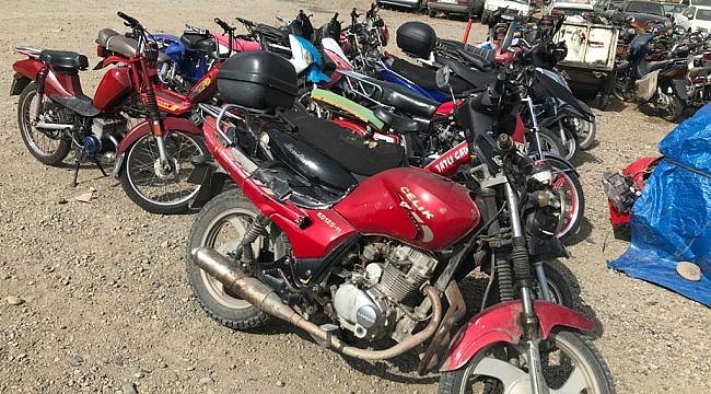 Edremit’te 16 çalıntı motosiklet ele geçirildi