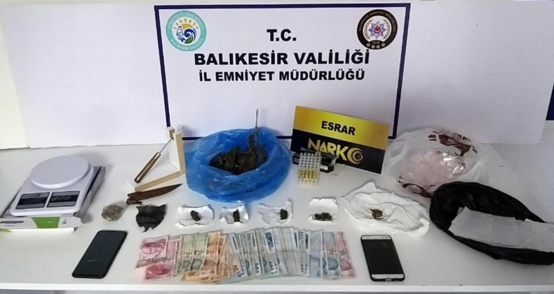 Balıkesir’de polisin yakalandığı 5 uyuşturucu şüphelisinden 1’i tutuklandı