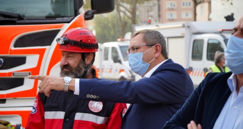 Ayvalık Belediye Başkanı Ergin İzmir’de depremzedelerle buluştu